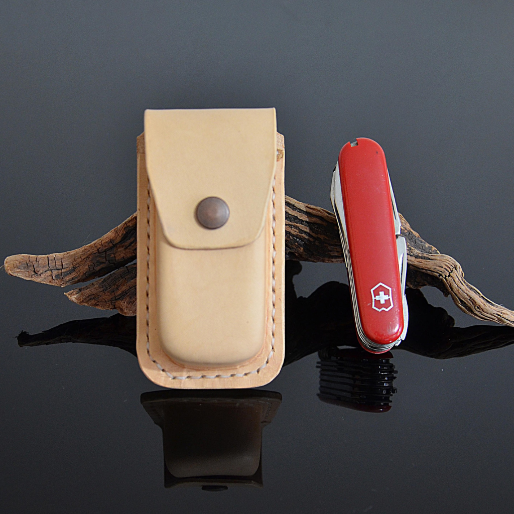 Handmade Leather Belt Clip Knife Sheath for Swiss Champ Knife